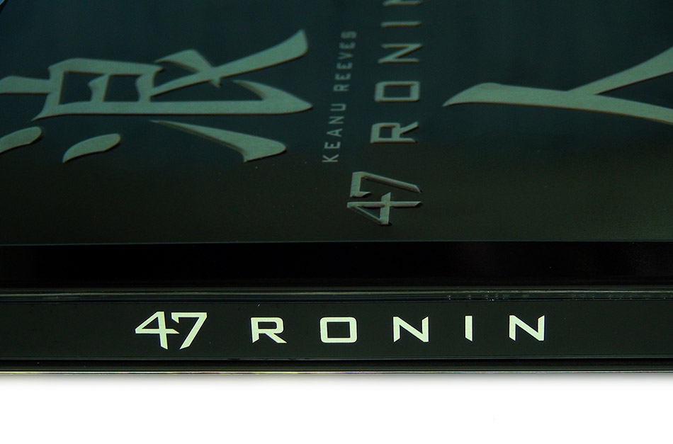 fotografias-del-steelbook-de-la-leyenda-del-samurai-47-ronin-en-blu-ray-original_1.jpg