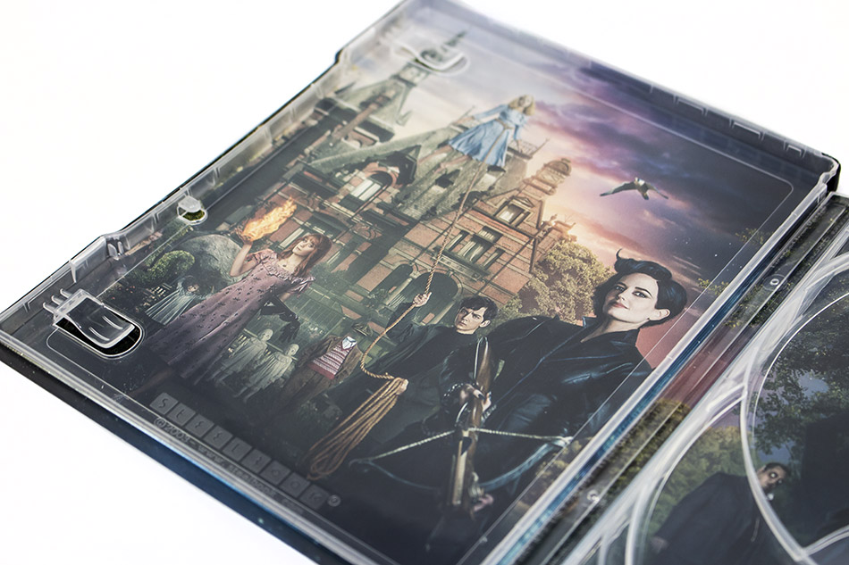 fotografias-de-el-hogar-de-miss-peregrine-para-ninos-peculiares-en-blu-ray-3d-original_10.jpg