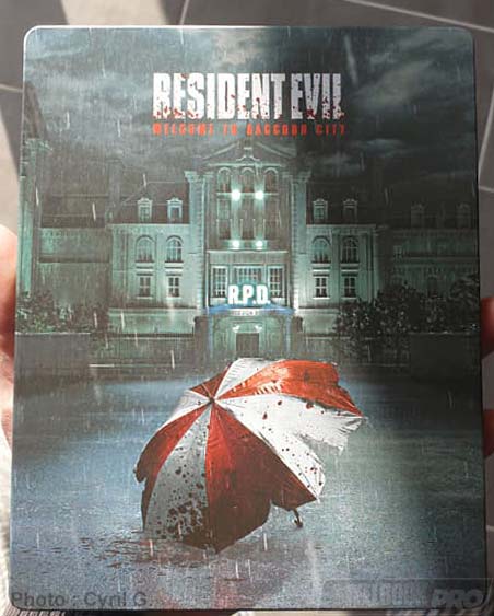 Resident-Evil-Racoon-steelbook-7.jpg