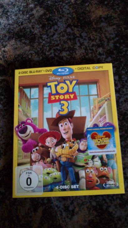 toystory3_4disc_pappfront.jpg