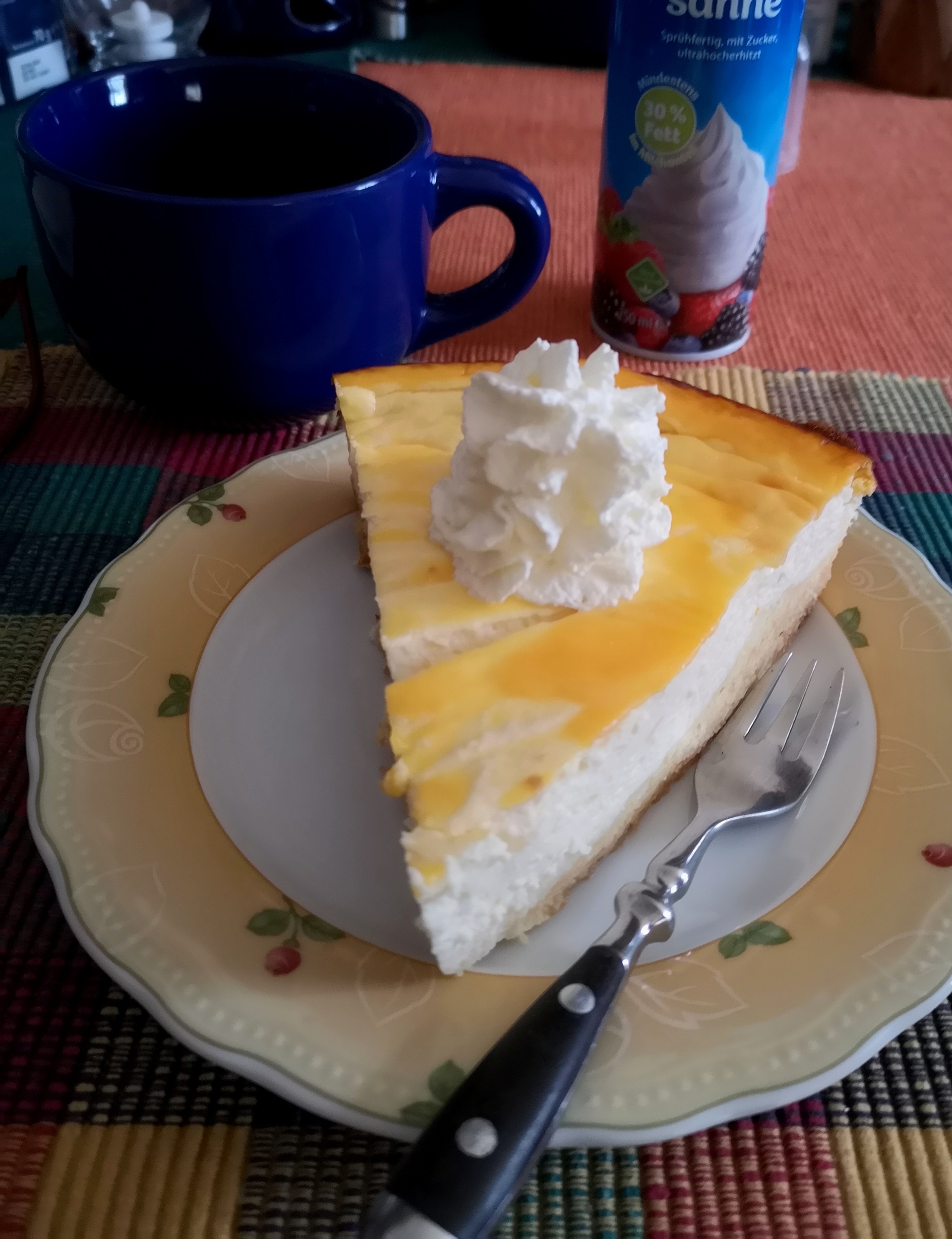 KäseKuchen_Sahne1.jpg