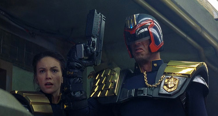 Judge-Dredd-1995-Movie-Scene-9.jpg