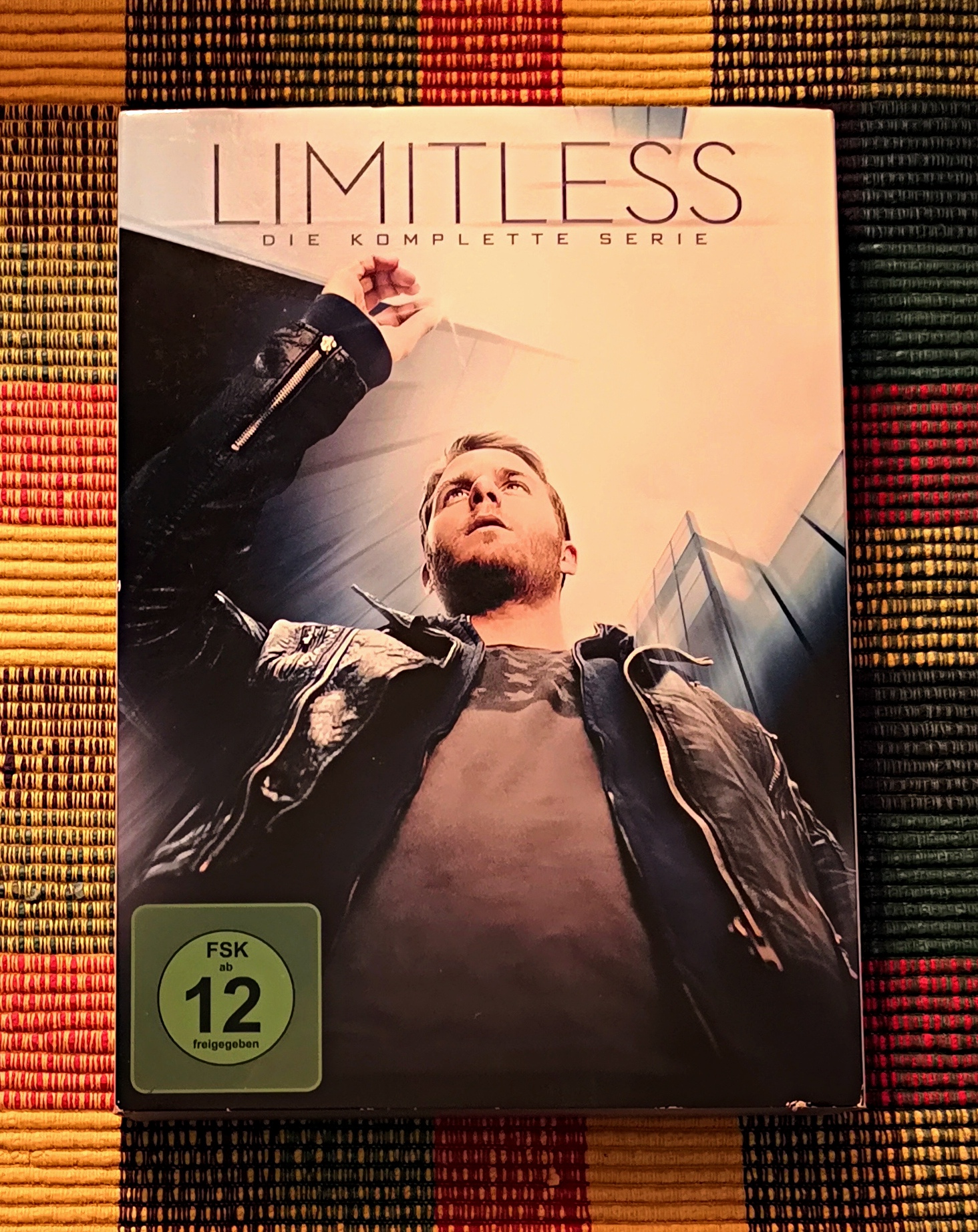LIMITLESSok.jpg