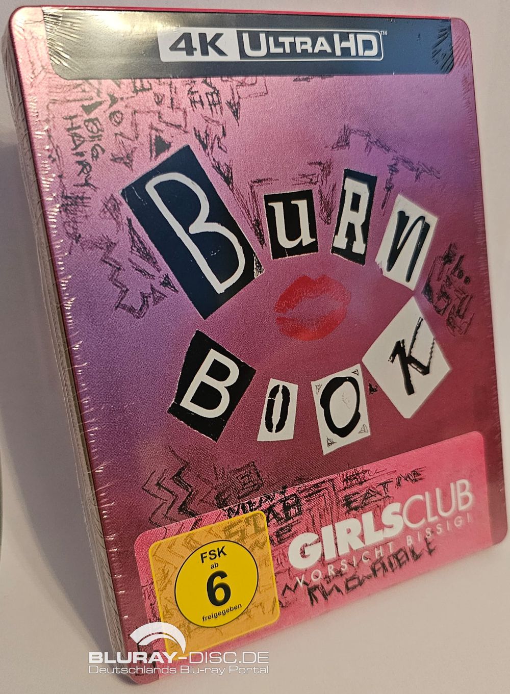 Girls_Club_Vorsicht_bissig_Galerie_Foto_4K_Steelbook_02.jpg