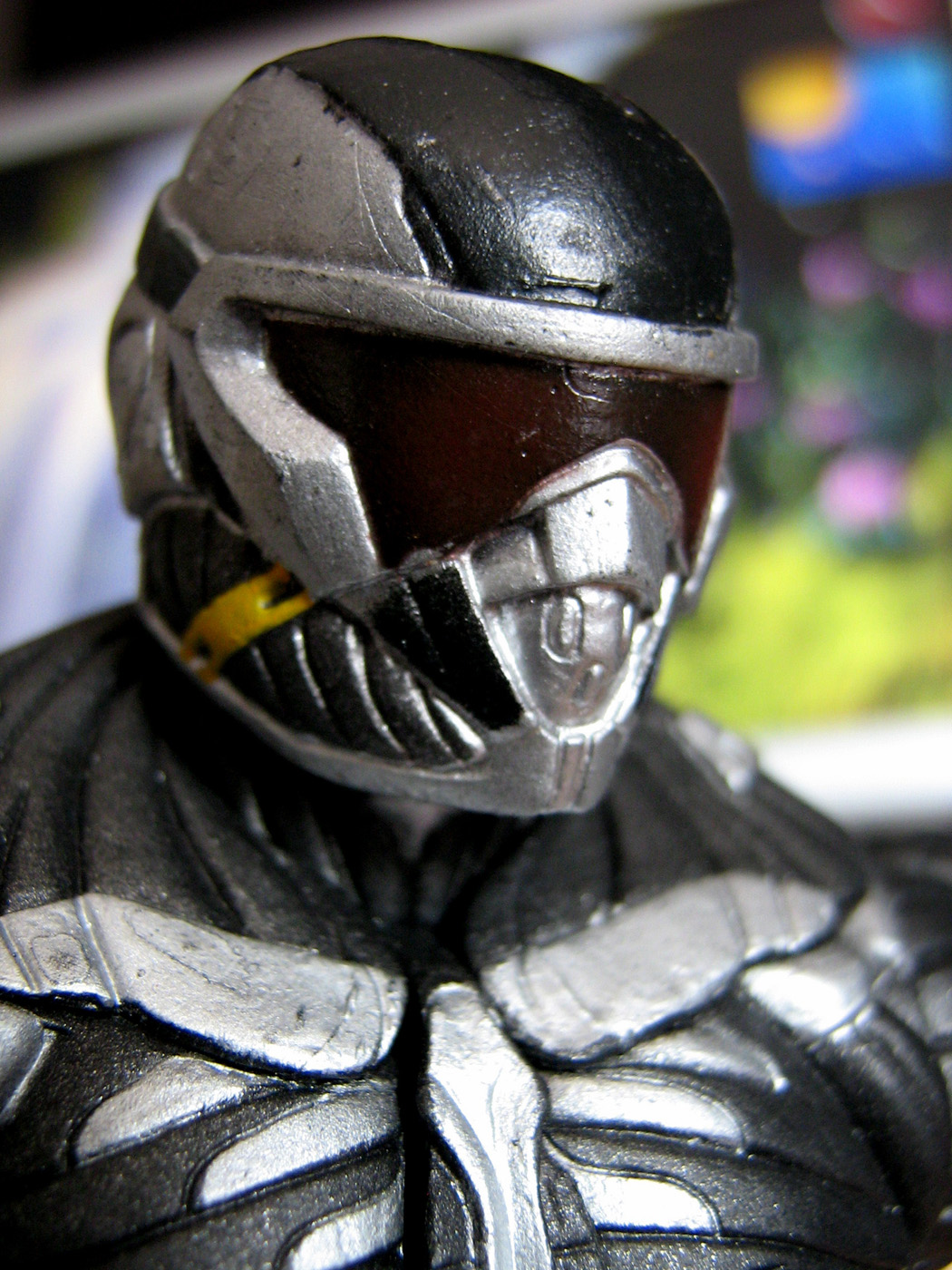 s_nanosuit1_neca.jpg