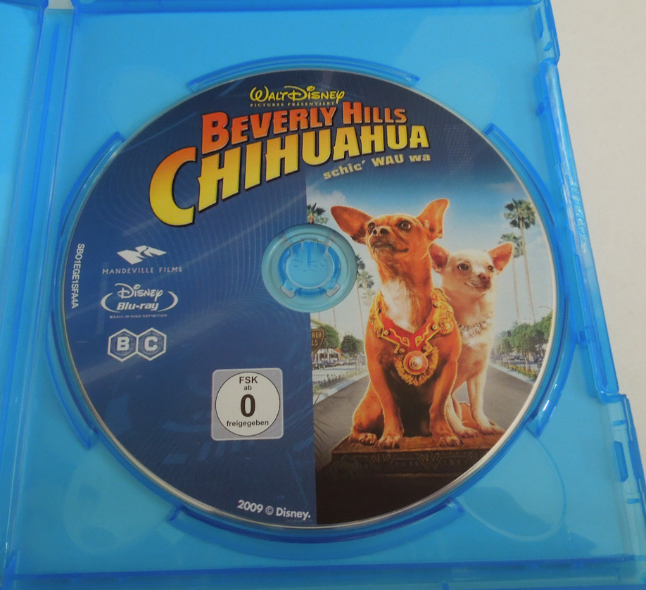 Beverly_Hill_Chihuahua_Z4F_ama_disc.jpg