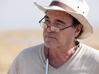 Interview-Oliver-Stone-02.webp