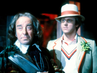 Doctor-Who-Fuenfter-Doktor-Die-Heimsuchung-Reviewbild-02.jpg Doctor-Who-Fuenfter-Doktor-Die-Heimsuchung-Reviewbild-02.jpg
