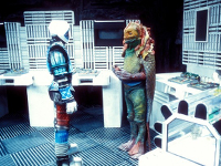Doctor-Who-Fuenfter-Doktor-Die-Heimsuchung-Reviewbild-03.jpg Doctor-Who-Fuenfter-Doktor-Die-Heimsuchung-Reviewbild-03.jpg
