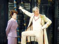 Doctor-Who-Fuenfter-Doktor-Die-Heimsuchung-Reviewbild-04.jpg Doctor-Who-Fuenfter-Doktor-Die-Heimsuchung-Reviewbild-04.jpg