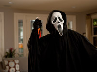 scream-4-review-001.jpg