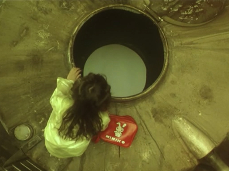Dark_Water_2002_02.jpg