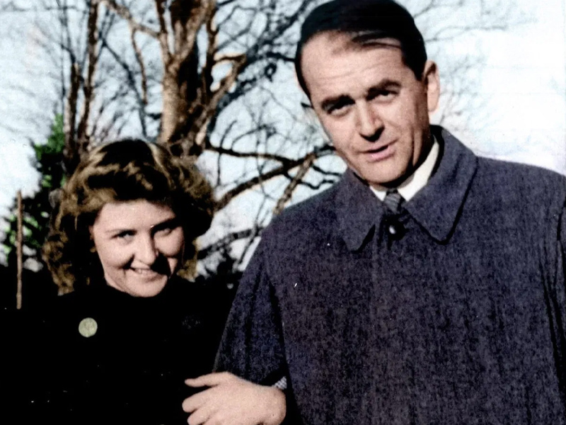 Der_Nazi_Clan_Hitlers_Hofstaat_02.jpg