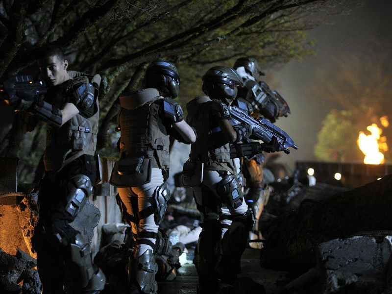 Halo_4_Forward_Unto_Dawn_01.jpg