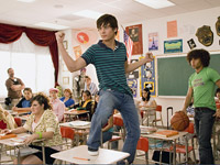 High-School-Musical-2-News-01.webp