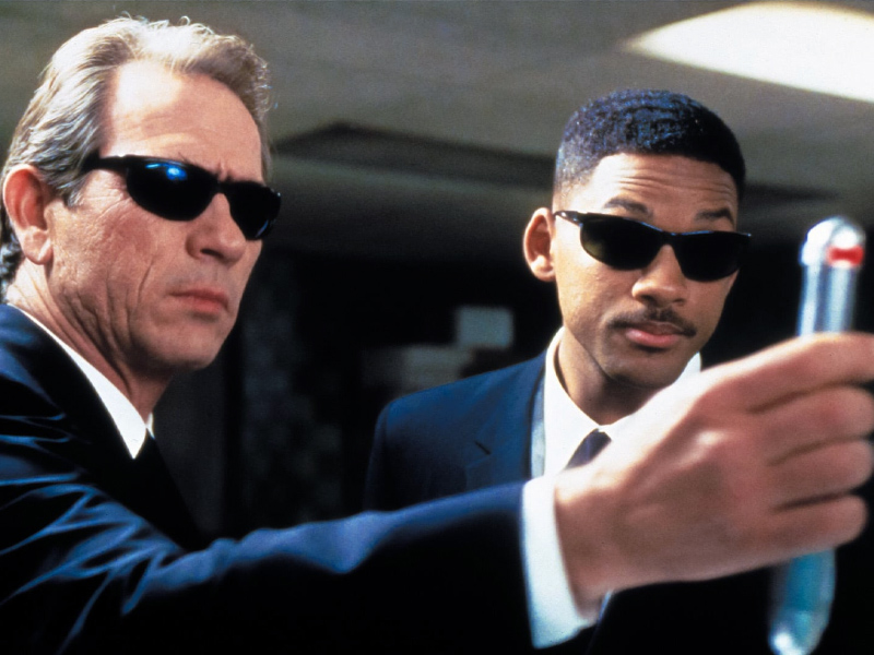 Men_in_Black_1997_01.jpg