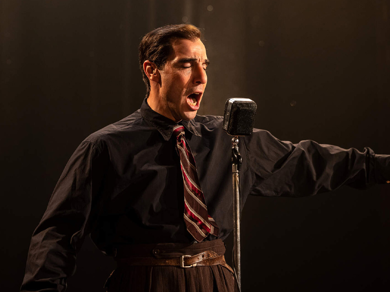 Monsieur_Aznavour_01.jpg