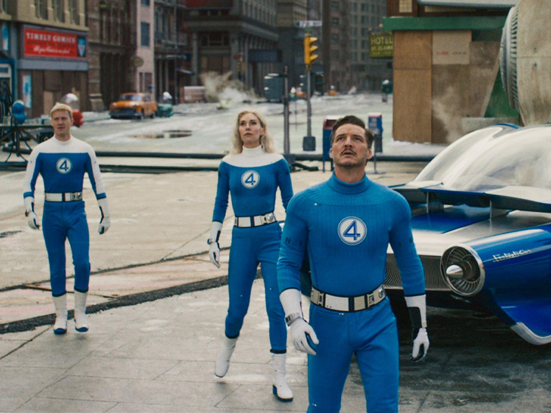 The_Fantastic_Four_First_Steps_01.jpg