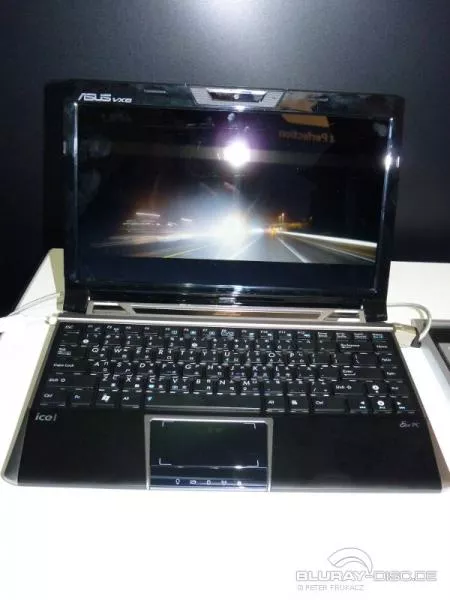 Cebit-2011-Asus-VX6-Notebook-01.webp