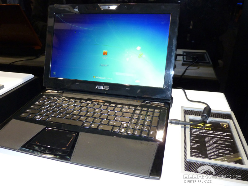 Cebit-2011-Asus-VX7-Notebook-03.webp