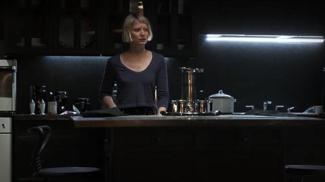 Piercing (2018)