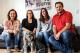 Angelina Henke und Nina Nies mit Terrier-Mix "Shrek"