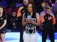 Siedah Garrett führt die Nationalhymne im Madison Square Garden auf